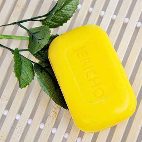 生活小知識(shí):衣服上的各種污漬清洗大法 生活小知識(shí):衣服上的各種污漬清洗大法