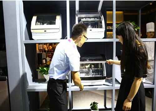 海爾“小貝”臺(tái)式洗碗機(jī)榮膺leader“年度創(chuàng)新風(fēng)尚獎(jiǎng)”