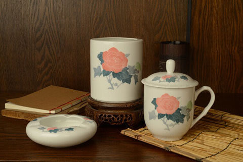 品牌魚龍混雜 高端陶瓷品牌搶占市場需注重服務 品牌魚龍混雜 高端陶瓷品牌搶占市場需注重服務