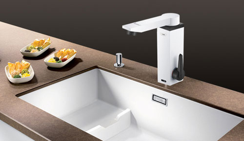 龍頭革命蓄勢待發(fā) 即熱式領導品牌奧特朗劍指電熱龍頭 龍頭革命蓄勢待發(fā) 即熱式領導品牌奧特朗劍指電熱龍頭