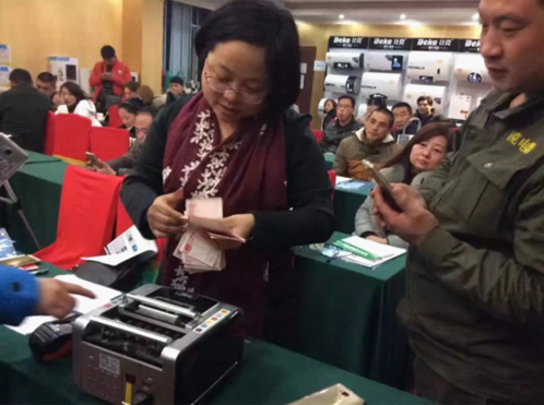 消費(fèi)者如何選購一款隨心所浴的電熱水器? 消費(fèi)者如何選購一款隨心所浴的電熱水器?