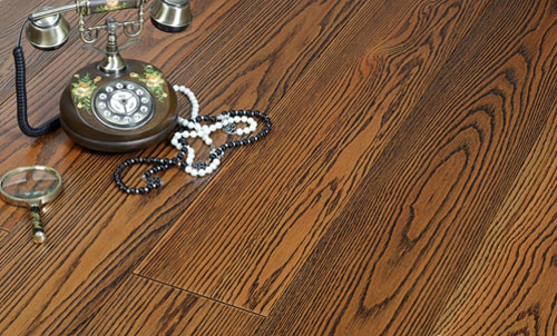 紅橡實(shí)木地板想你所想 美得不可方物！