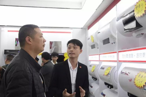 第11代超人內旋火燃氣灶神秘亮相,引20年老用戶爭搶 第11代超人內旋火燃氣灶神秘亮相,引20年老用戶爭搶