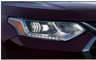 業內首創：麥格納推出D－Optic LED車頭前大燈