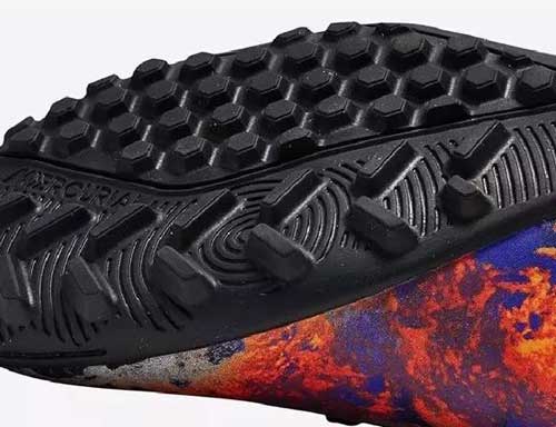 十大人工草坪廠家為你講解如何避免球場(chǎng)踢球“副作用” 十大人工草坪廠家為你講解如何避免球場(chǎng)踢球“副作用”