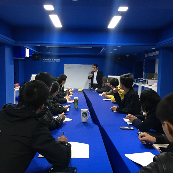 青龍防水技術部組織召開標準換新培訓會 青龍防水技術部組織召開標準換新培訓會