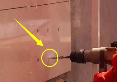 今天來(lái)看看朋友自己在家,用不銹鋼方管與瓷磚diy的櫥柜制作過(guò)程,給需要裝修的朋友們參考: 今天來(lái)看看朋友自己在家,用不銹鋼方管與瓷磚diy的櫥柜制作過(guò)程,給需要裝修的朋友們參考: