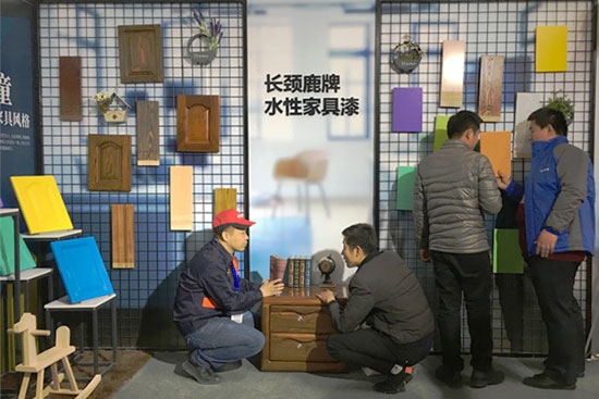 多變風格引領裝修潮流——長頸鹿漆精彩亮相中國國際門業展覽會 多變風格引領裝修潮流——長頸鹿漆精彩亮相中國國際門業展覽會