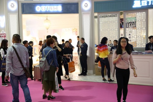 豆丁莊園領導中國青少年高端實木家具市場 豆丁莊園領導中國青少年高端實木家具市場