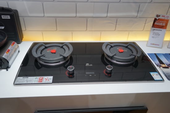 超高熱效率 紅日紅外線燃氣灶斬獲多項大獎 超高熱效率 紅日紅外線燃氣灶斬獲多項大獎