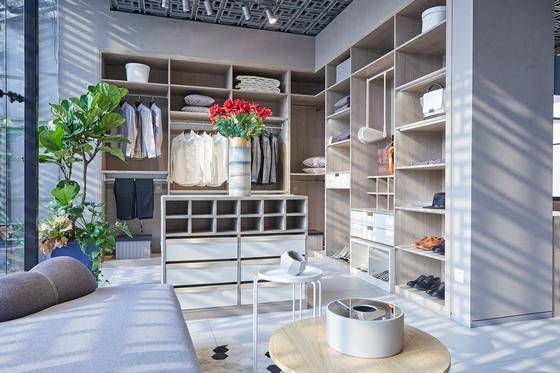 曲美家居打出一副好牌，以獨特家居哲學供養8090消費者審美需求