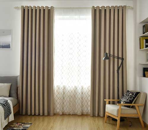 窗簾廠家必須要高度重視產品質量，也是勢在必行