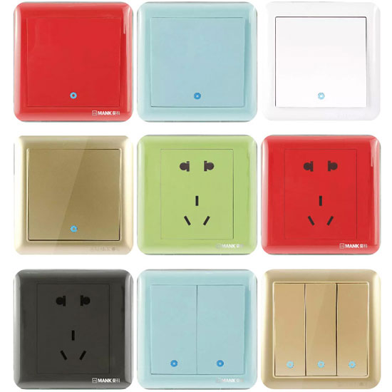 曼科開關(guān)再獲“2017中國家居行業(yè)年度創(chuàng)新品牌”獎