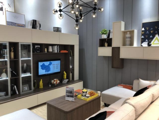 伊百麗李偉:打破行業同質化現象,為消費者創造價值 伊百麗李偉:打破行業同質化現象,為消費者創造價值