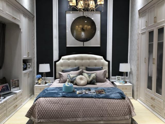 伊百麗李偉:打破行業同質化現象,為消費者創造價值 伊百麗李偉:打破行業同質化現象,為消費者創造價值