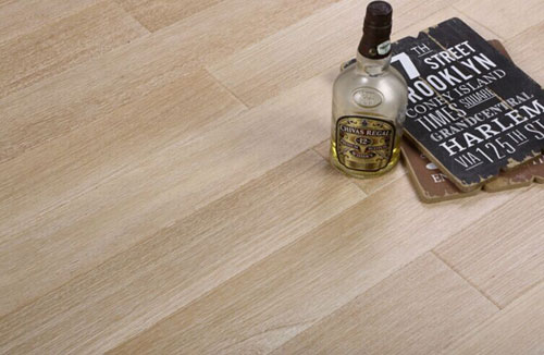 2018挑選實木地板有三小招，見好就收