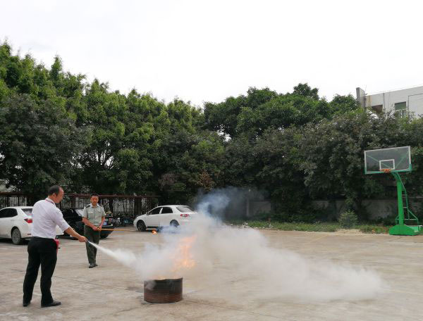 紅橡樹高端凈音門窗進行2018年首場消防演習活動 紅橡樹高端凈音門窗進行2018年首場消防演習活動