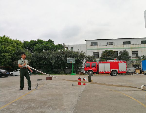 紅橡樹高端凈音門窗進行2018年首場消防演習活動 紅橡樹高端凈音門窗進行2018年首場消防演習活動