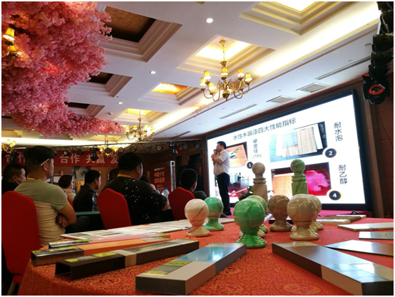 深入了解數(shù)碼彩產(chǎn)品精髓 做出彩的涂料 深入了解數(shù)碼彩產(chǎn)品精髓 做出彩的涂料