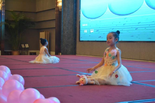 品牌大事| 2018年金雨傘防水年會(huì)盛大召開 品牌大事| 2018年金雨傘防水年會(huì)盛大召開