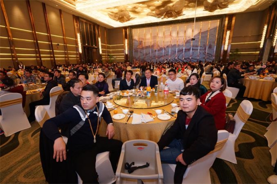 品牌大事| 2018年金雨傘防水年會(huì)盛大召開 品牌大事| 2018年金雨傘防水年會(huì)盛大召開