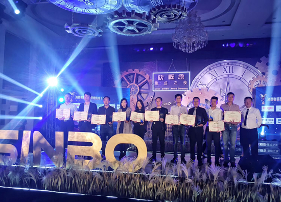 品牌榮譽(yù)|巨奧生態(tài)鋁全屋整裝獲消費(fèi)者喜愛(ài)的頂墻集成十大品牌