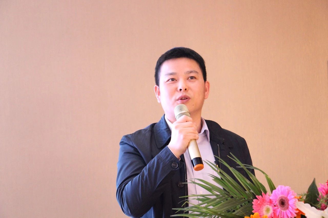 劉治國:跟著陽光照明干就是有錢賺 劉治國:跟著陽光照明干就是有錢賺