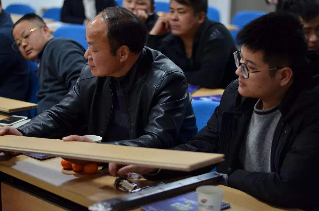 品牌大事|共創未來 2018巨峰板材優秀經銷商戰略研討會 品牌大事|共創未來 2018巨峰板材優秀經銷商戰略研討會