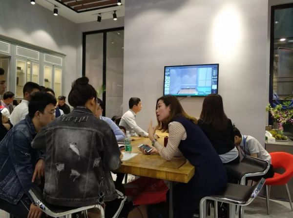 品牌大事|晾媽智能晾衣架亮相家具展，黑科技燃動廣州