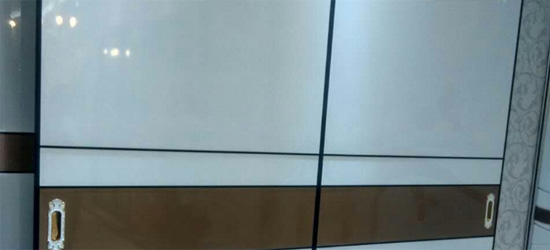 衣柜產(chǎn)品|衣柜推拉門究竟有哪些材質(zhì)，什么材質(zhì)好些呢?