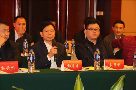 “中山航儀”杯第五屆中國壁掛爐行業總工論壇成功召開 “中山航儀”杯第五屆中國壁掛爐行業總工論壇成功召開