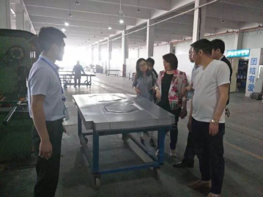 品牌日記|碧桂園集團(tuán)副總楊麗興女士蒞臨九重門業(yè)考察指導(dǎo) 品牌日記|碧桂園集團(tuán)副總楊麗興女士蒞臨九重門業(yè)考察指導(dǎo)