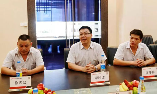 恒大集團(tuán)蒞臨群升門業(yè)考察,對(duì)新型避難間防火門予以肯定 恒大集團(tuán)蒞臨群升門業(yè)考察,對(duì)新型避難間防火門予以肯定