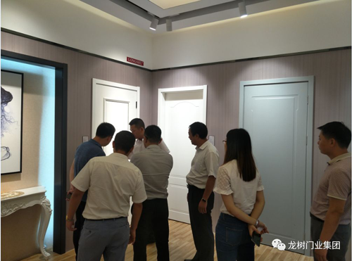 品牌日記|佛山中交房地產開發公司領導蒞臨龍樹門業考察