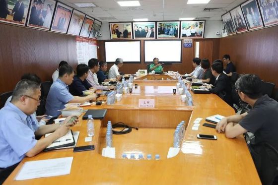 攜手打造中國(guó)智能制造示范企業(yè)，王力與富士康簽約戰(zhàn)略合作協(xié)議