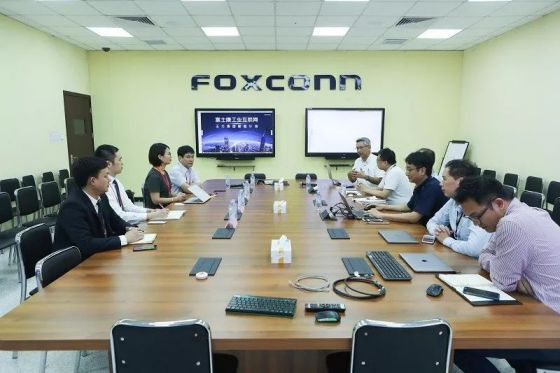 攜手打造中國(guó)智能制造示范企業(yè)，王力與富士康簽約戰(zhàn)略合作協(xié)議