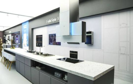 品牌產品|方太推出創新EA06中島式油煙機，重塑高端廚房生態