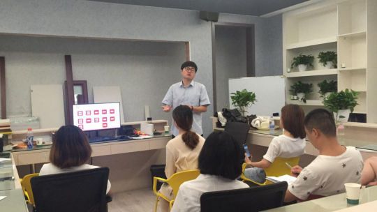 行于斯,不懼風雨——兔寶寶衣柜培訓師,團隊制勝 行于斯,不懼風雨——兔寶寶衣柜培訓師,團隊制勝