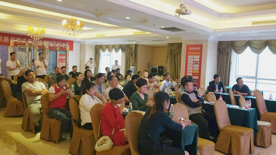 多莎淋浴房徐州財富峰會“大片” 隆重上映 多莎淋浴房徐州財富峰會“大片” 隆重上映