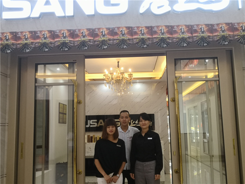 居上好門窗銷售總監到茂名電白門窗加盟店進行交流指導 居上好門窗銷售總監到茂名電白門窗加盟店進行交流指導