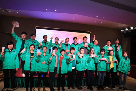 “匠心筑夢(mèng)·伊思曼股份新春喜樂會(huì)”開啟2019新征程