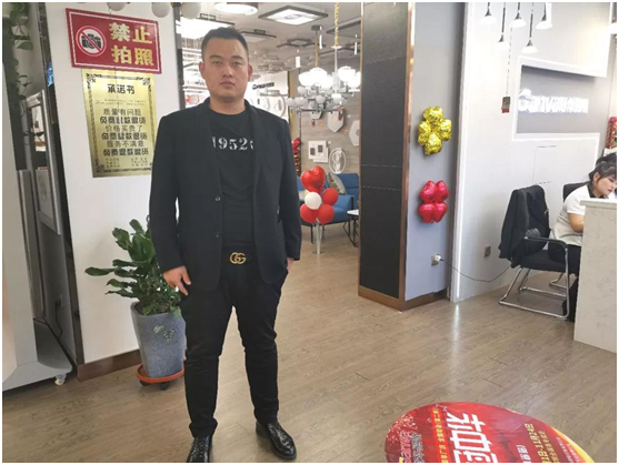 冠華照明經(jīng)銷商專訪：“始于顏值，陷于品質(zhì)，忠于品牌”