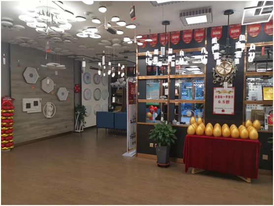 冠華照明經(jīng)銷商專訪：“始于顏值，陷于品質(zhì)，忠于品牌”