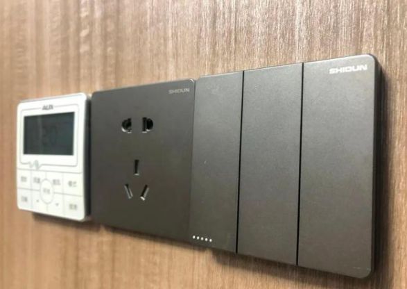 插座這東西少一處都糟心，裝修房子前我們要做大量功課