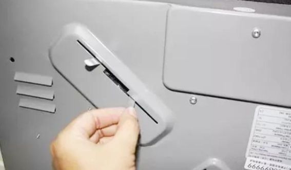 燃氣灶為什么會熄火?如何讓它火力持久猛烈! 燃氣灶為什么會熄火?如何讓它火力持久猛烈!