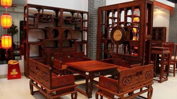 紅木家具中的小葉紫檀大葉紫檀,一字之差,二者有何不同? 紅木家具中的小葉紫檀大葉紫檀,一字之差,二者有何不同?