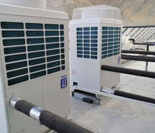 海爾太陽能+空氣能綠色采暖方式，解決學(xué)校供暖和熱水問題