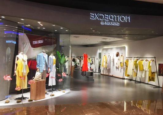 SNVA上為照明為例外女裝全場燈光設計并提供優質燈具