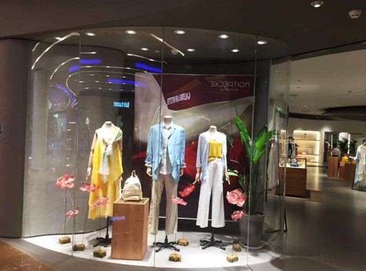 SNVA上為照明為例外女裝全場燈光設計并提供優質燈具