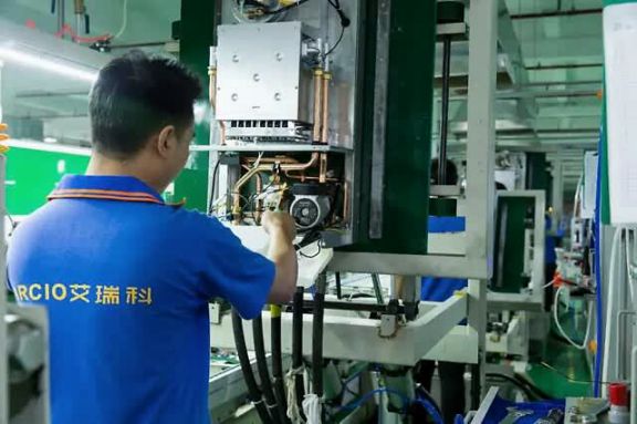 品牌人物|壁掛爐業內這匹80后“黑馬”,從中原而來 品牌人物|壁掛爐業內這匹80后“黑馬”,從中原而來